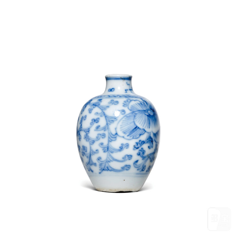 清中期青花淡描缠枝花卉纹鼻烟壶
